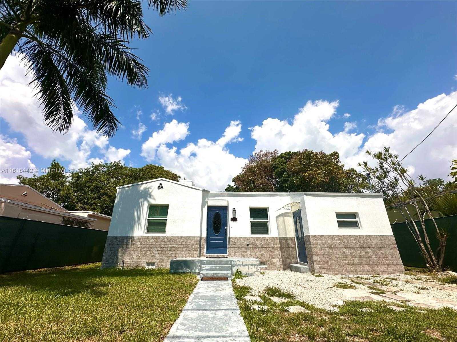 photo 1: 5636 NW 4th Ave, Miami FL 33127