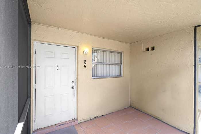 photo 2: 15609 SW 73rd Cir Ter Unit 8-5, Miami FL 33193