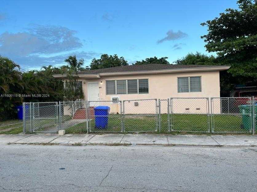 photo 1: 831 SW 31st Ct, Miami FL 33135