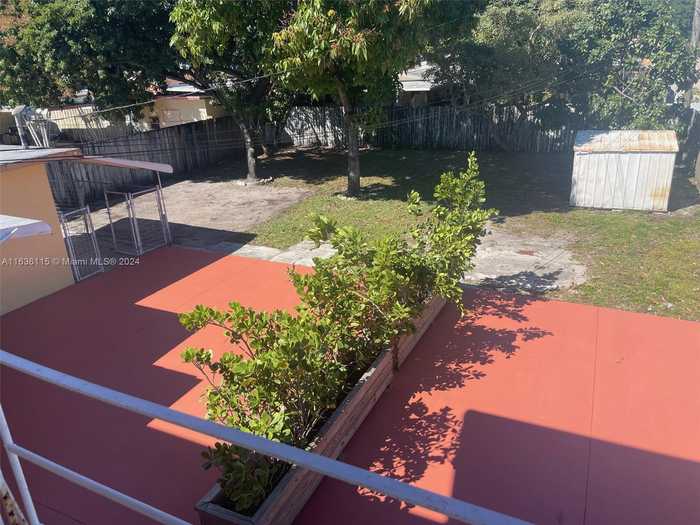 photo 51: 971 E 18th St, Hialeah FL 33013