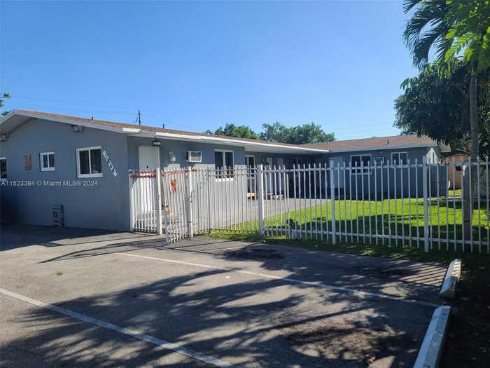 photo 2: 1864 NW 28th St, Miami FL 33142