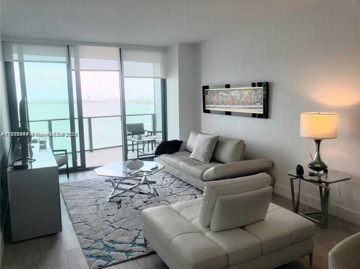 photo 3: 460 NE 28th St Unit 2407, Miami FL 33137