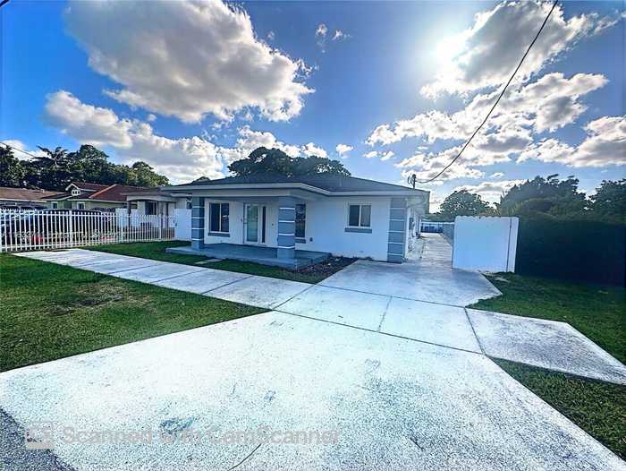 photo 2: 21870 SW 118th Ave, Miami FL 33170