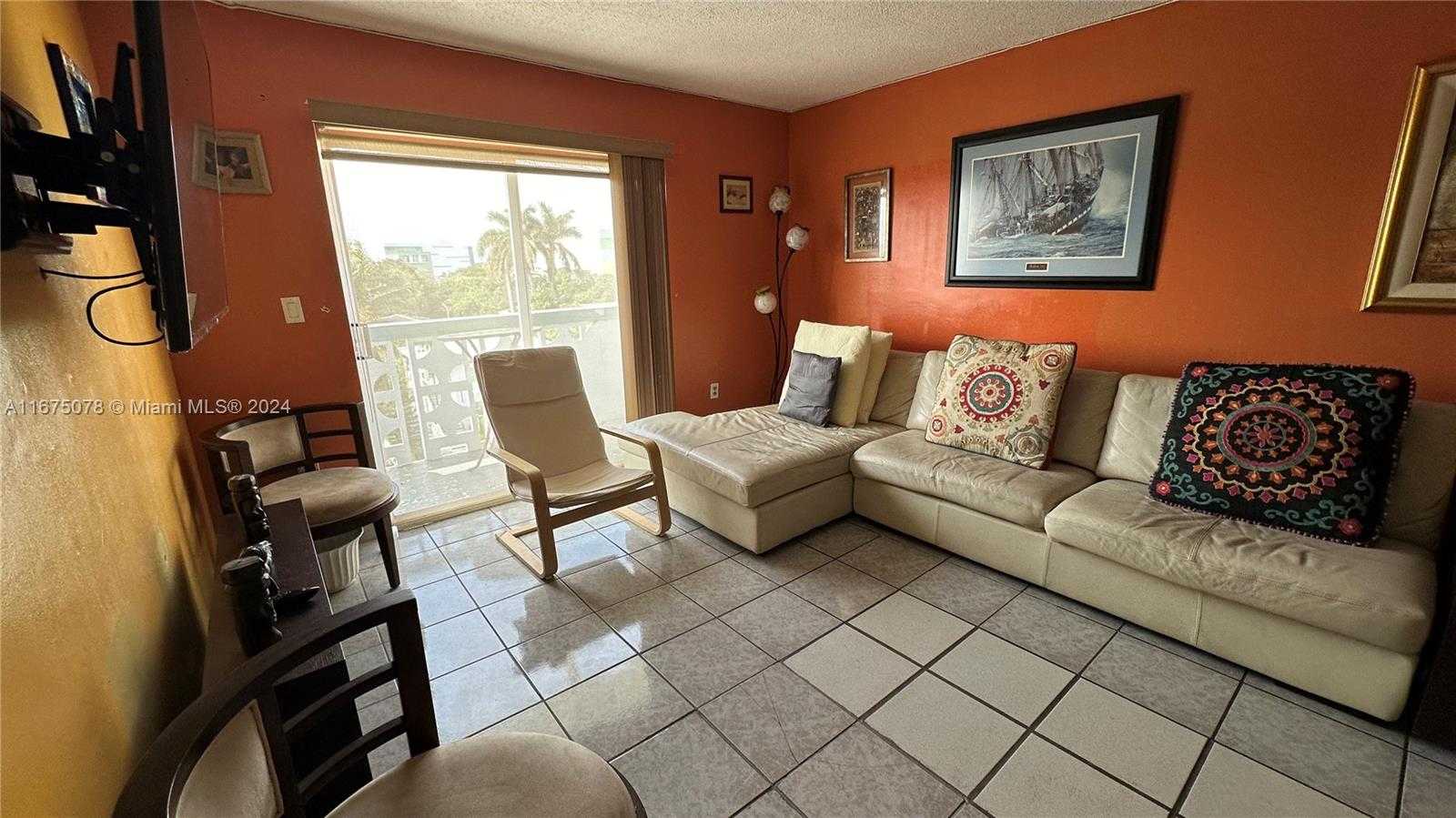 photo 2: 7825 NE Bayshore Ct Unit 506, Miami FL 33138