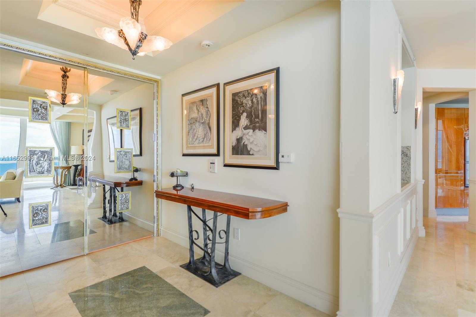 photo 2: 16051 Collins Ave Unit 1104, Sunny Isles Beach FL 33160