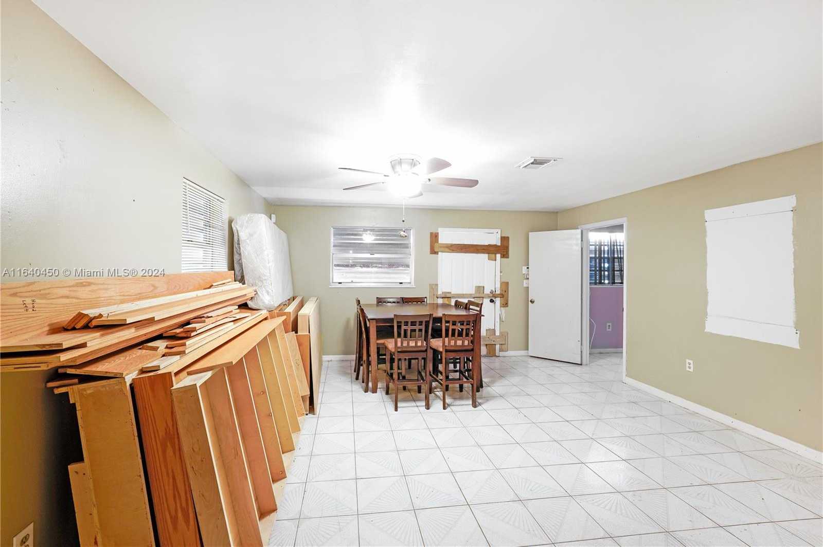 photo 3: 20000 SW 216th St, Miami FL 33170