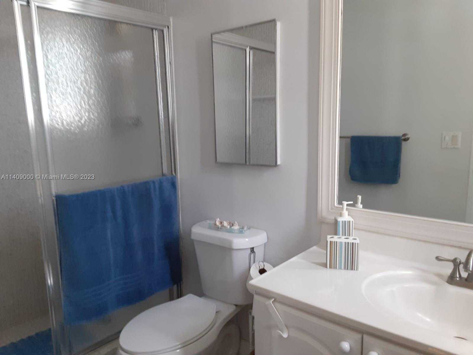 photo 2: 3801 S Ocean Dr Unit 5O, Hollywood FL 33019