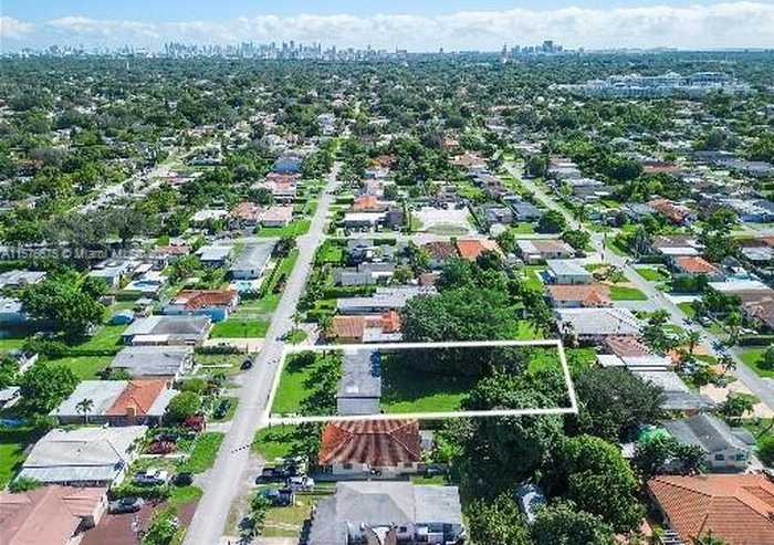 photo 2: 6550 SW 27th St, Miami FL 33155