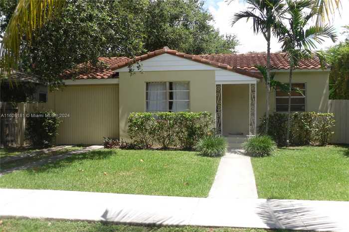 photo 1: 2235 Overbrook St, Miami FL 33133