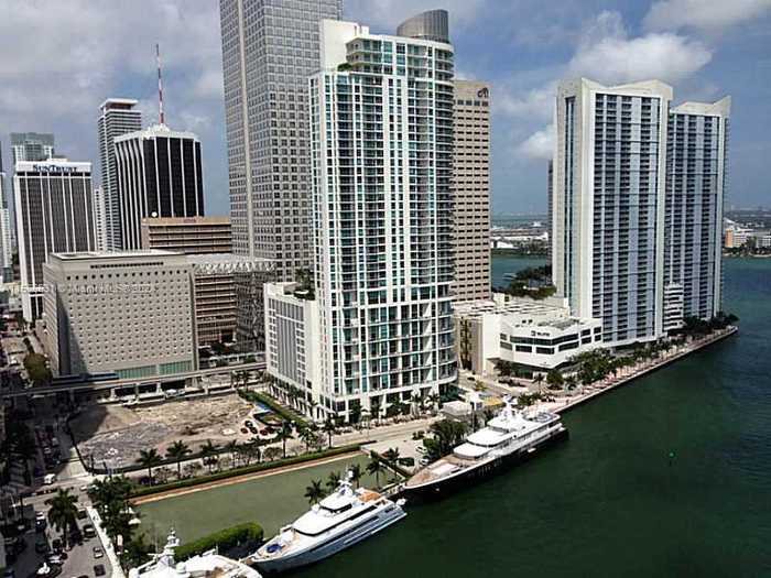 photo 1: 475 BRICKELL AV Unit 2415, Miami FL 33131