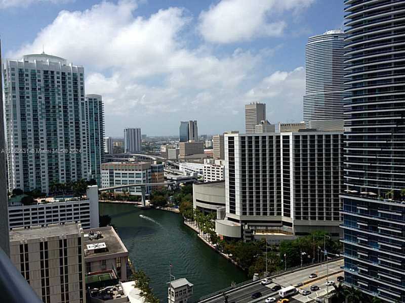 photo 2: 475 BRICKELL AV Unit 2415, Miami FL 33131