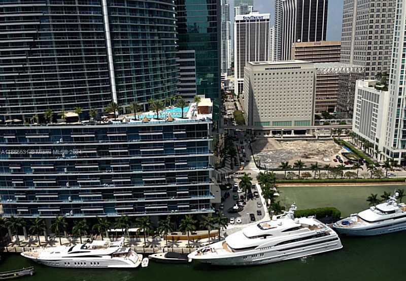 photo 3: 475 BRICKELL AV Unit 2415, Miami FL 33131