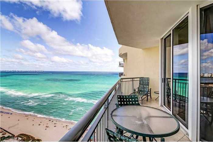 photo 1: 17375 Collins Ave Unit 2606, Sunny Isles Beach FL 33160