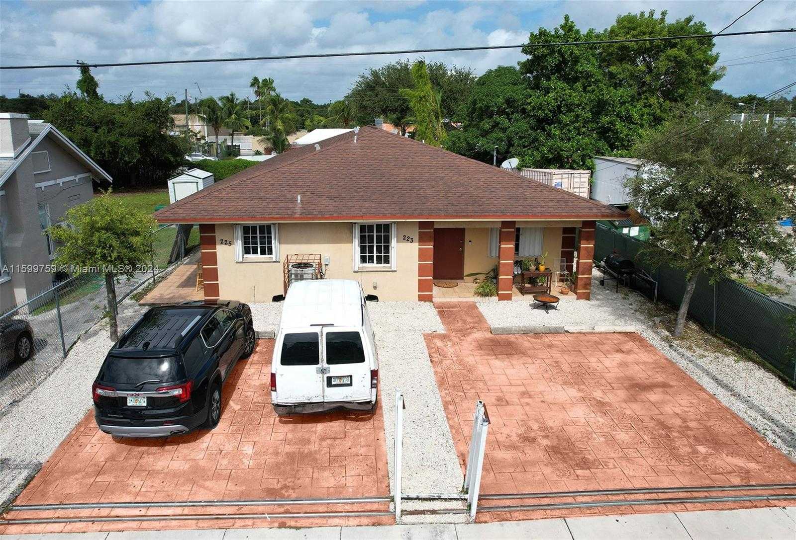 photo 1: 225 NW 53rd St, Miami FL 33127