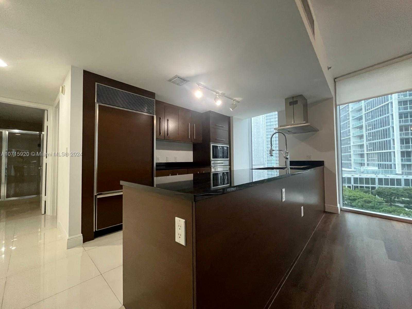 photo 2: 495 Brickell Ave Unit 1710, Miami FL 33131