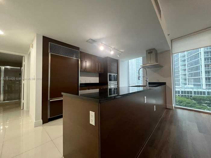 photo 2: 495 Brickell Ave Unit 1710, Miami FL 33131