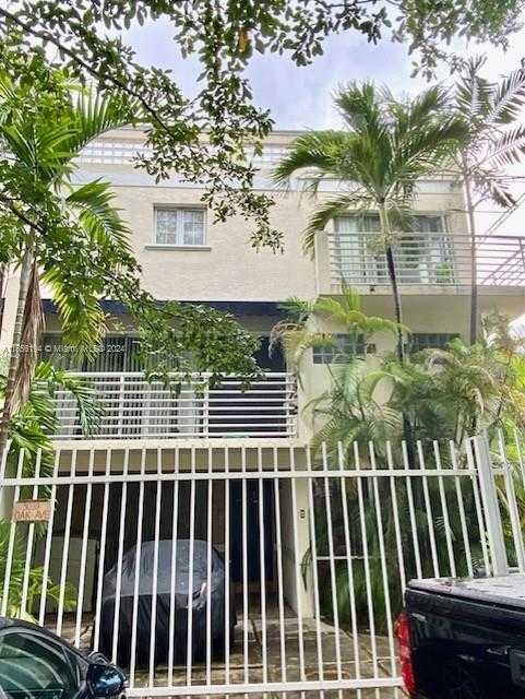 photo 1: 3099 Oak Ave Unit 1, Miami FL 33133