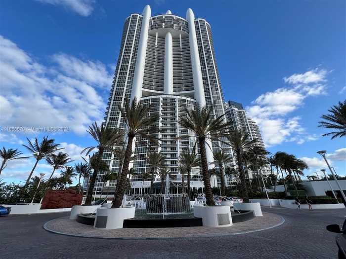 photo 1: 18101 Collins Ave Unit 1706, Sunny Isles Beach FL 33160