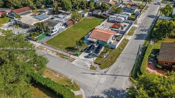 photo 2: 2886 NW 98 ST, Miami FL 33147