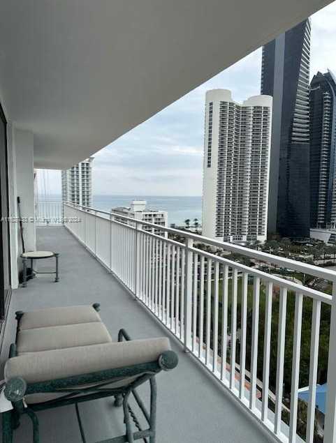 photo 1: 210 174th St Unit 1909, Sunny Isles Beach FL 33160