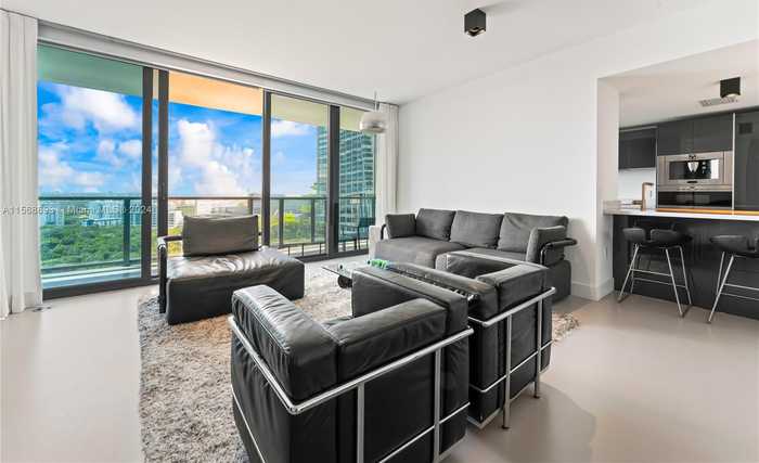 photo 2: 1451 Brickell Ave Unit 1905, Miami FL 33131