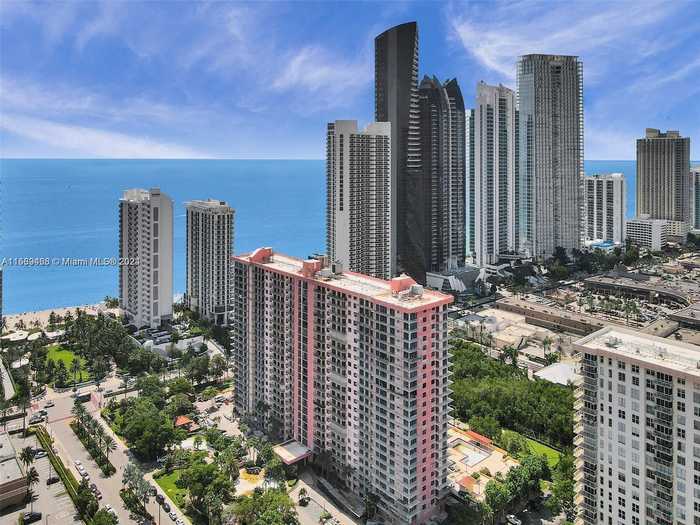 photo 1: 210 174th St Unit 2316, Sunny Isles Beach FL 33160