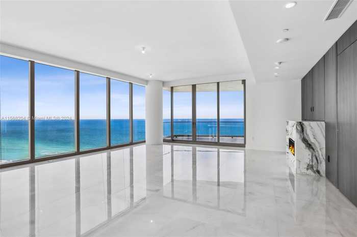 photo 2: 17975 Collins Ave Unit 2402, Sunny Isles Beach FL 33160