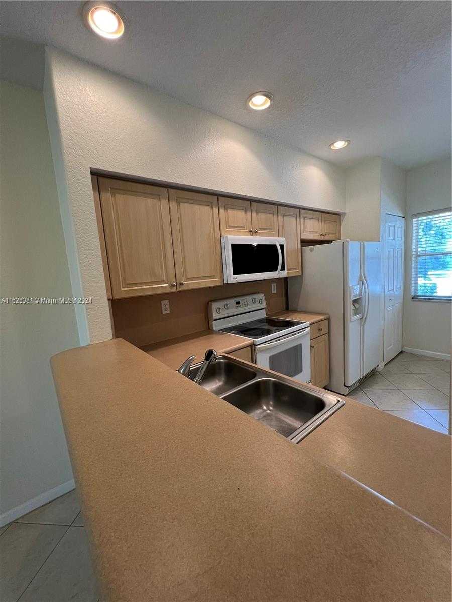 photo 3: 2558 SW 83rd Ter Unit 104, Miramar FL 33025