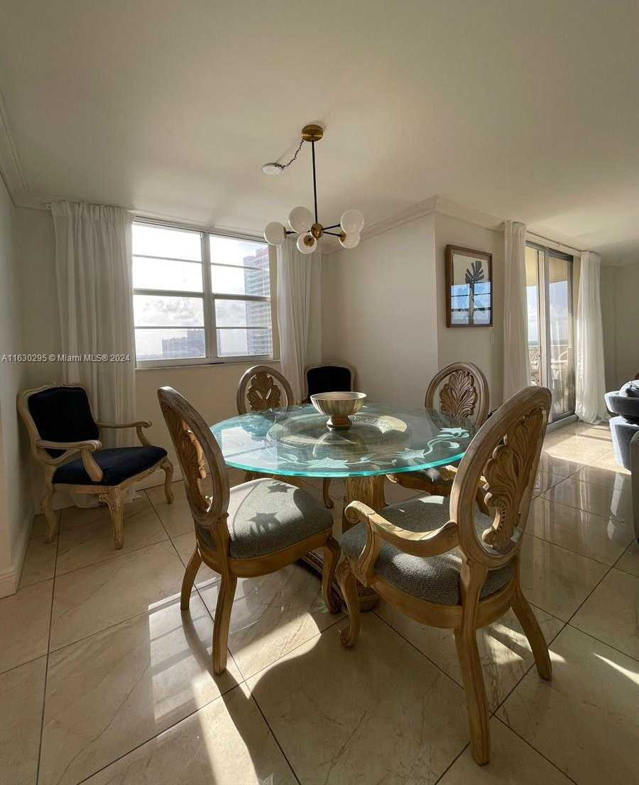 photo 2: Unit 1811, Hallandale Beach FL 33009