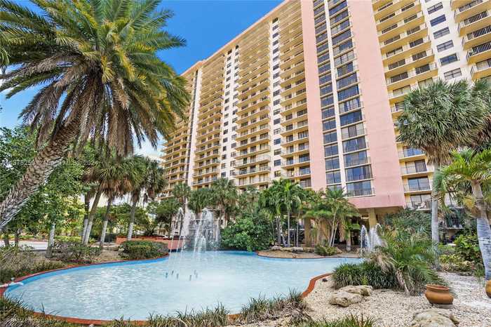 photo 1: 210 174th St Unit 1906, Sunny Isles Beach FL 33160