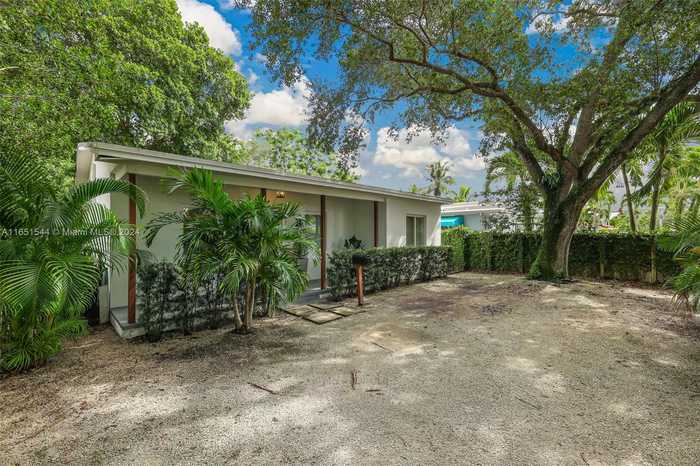 photo 2: 5741 SW 56th St, Miami FL 33155