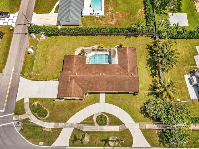 photo 32: 10705 SW 87th Ave, Miami FL 33176