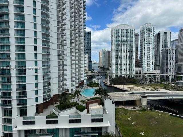 photo 3: 90 SW 3rd St Unit 1702, Miami FL 33130