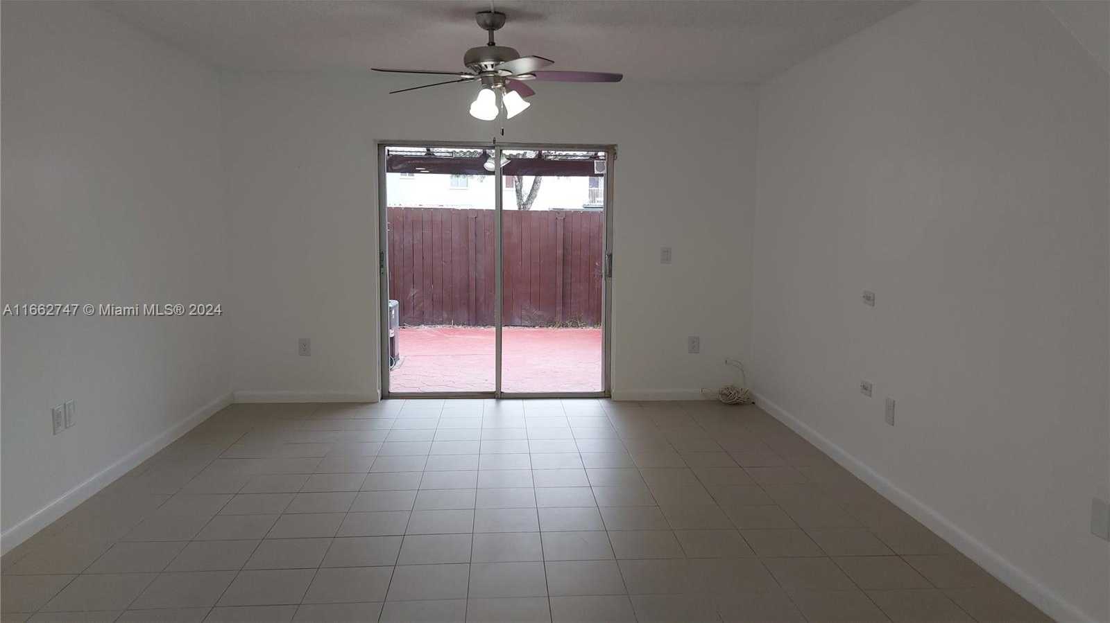 photo 3: 15001 SW 80th Ter Unit 816, Miami FL 33193