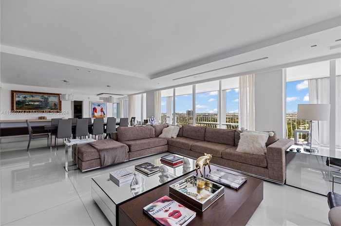 photo 2: 10155 Collins Ave Unit 1210, Bal Harbour FL 33154