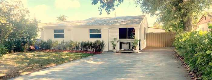 photo 1: 2041 NE 182nd, North Miami Beach FL 33162