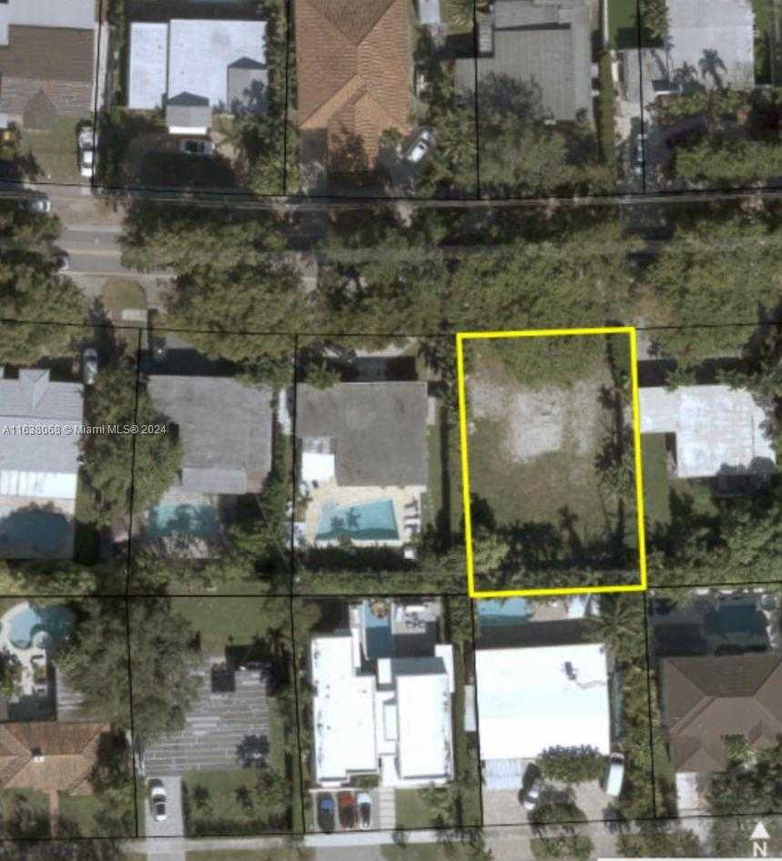 photo 1: 1920 Keystone Blvd, North Miami FL 33181