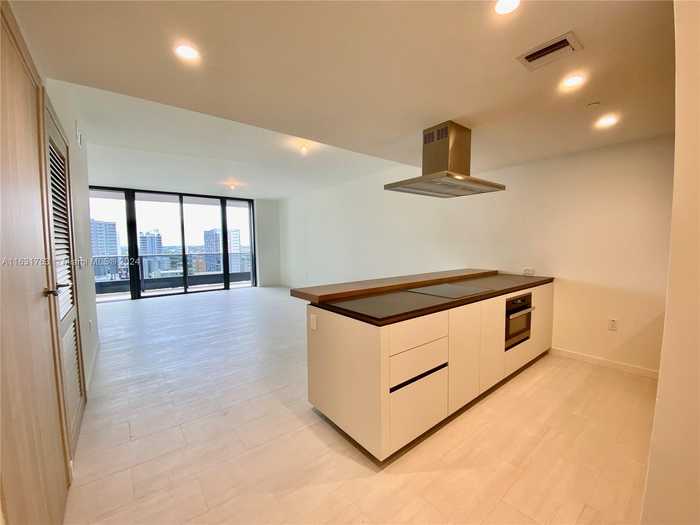 photo 2: 1000 Brickell Plz Unit 2008, Miami FL 33131