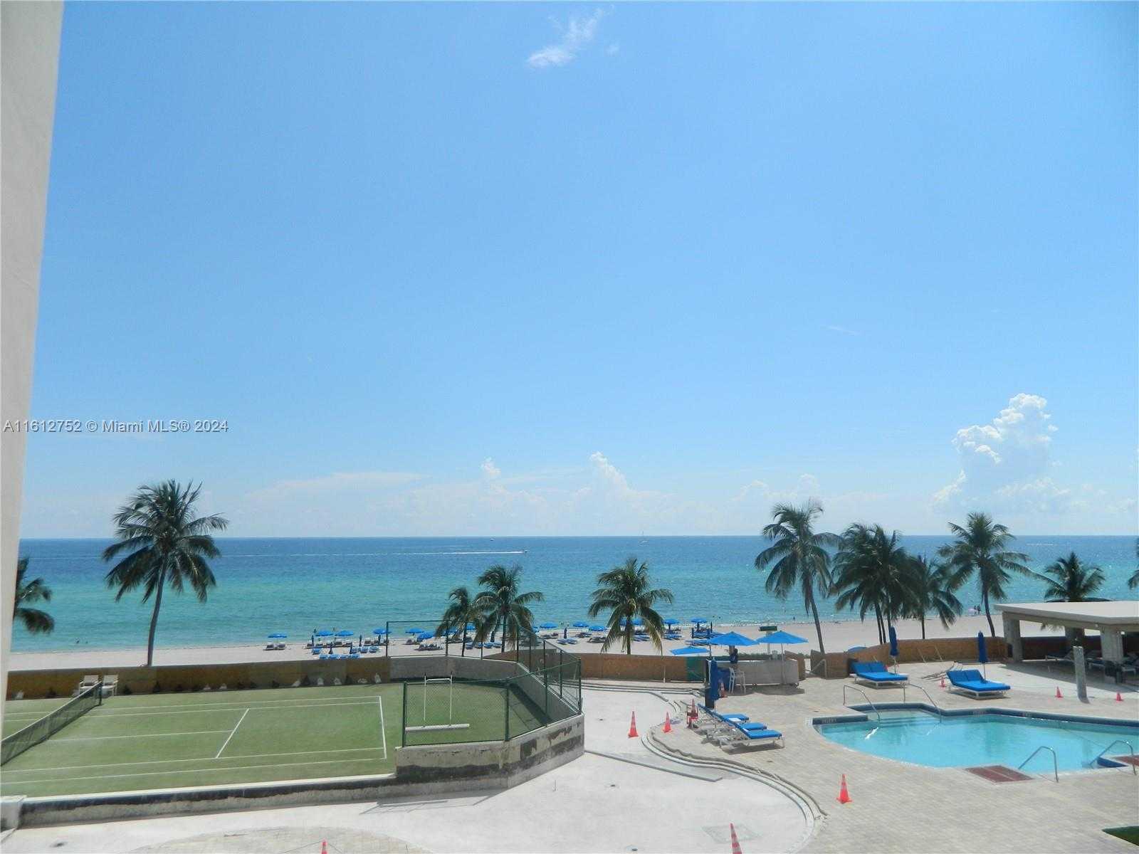 photo 3: 17555 Collins Ave Unit 406, Sunny Isles Beach FL 33160