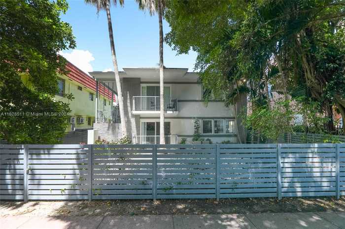 photo 1: 740 Meridian Ave Unit 12, Miami Beach FL 33139