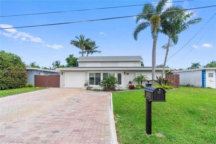 photo 1: 2472 Bimini Ln, Fort Lauderdale FL 33312