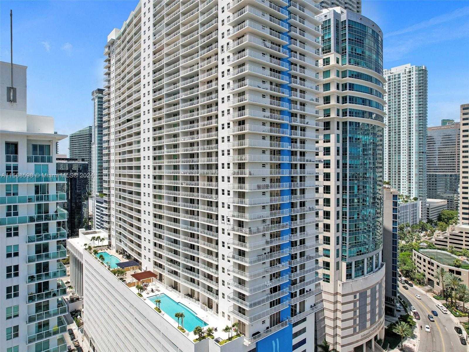 photo 3: 1200 Brickell Bay Dr Unit 3309, Miami FL 33131