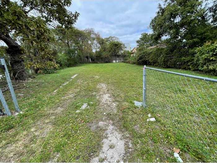 photo 1: 37 NW 76th St, Miami FL 33150