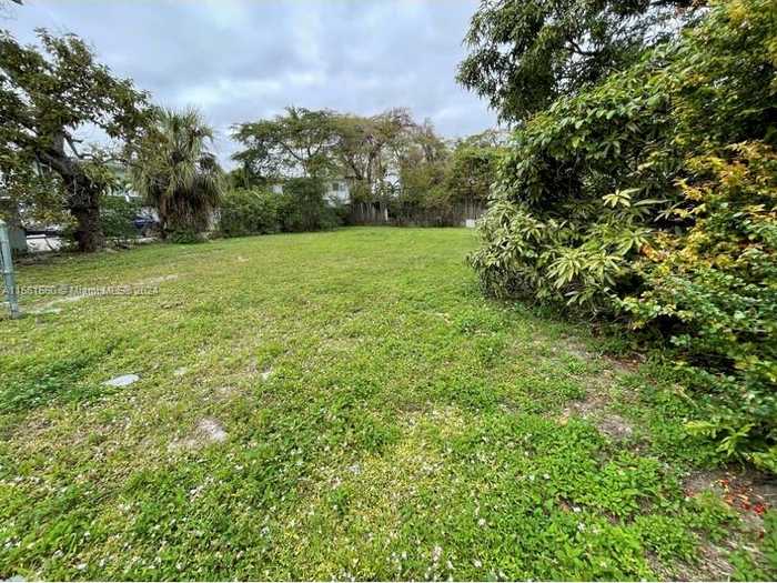 photo 2: 37 NW 76th St, Miami FL 33150