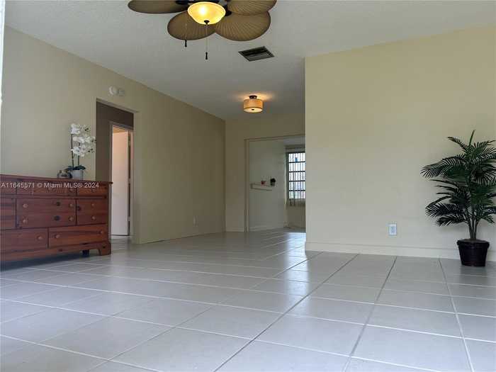 photo 25: 4928 NW 54th St, Tamarac FL 33319