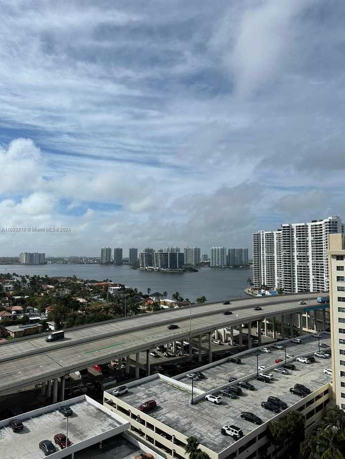 photo 2: 19380 Collins Ave Unit PH-7, Sunny Isles Beach FL 33160