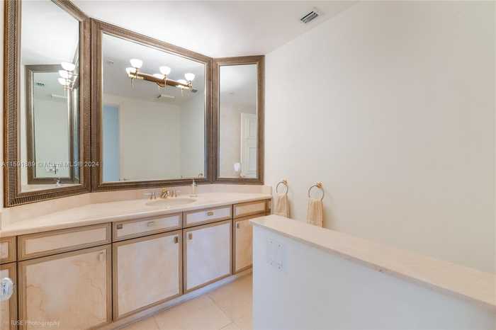 photo 30: 13635 Deering Bay Dr Unit PH 294, Coral Gables FL 33158