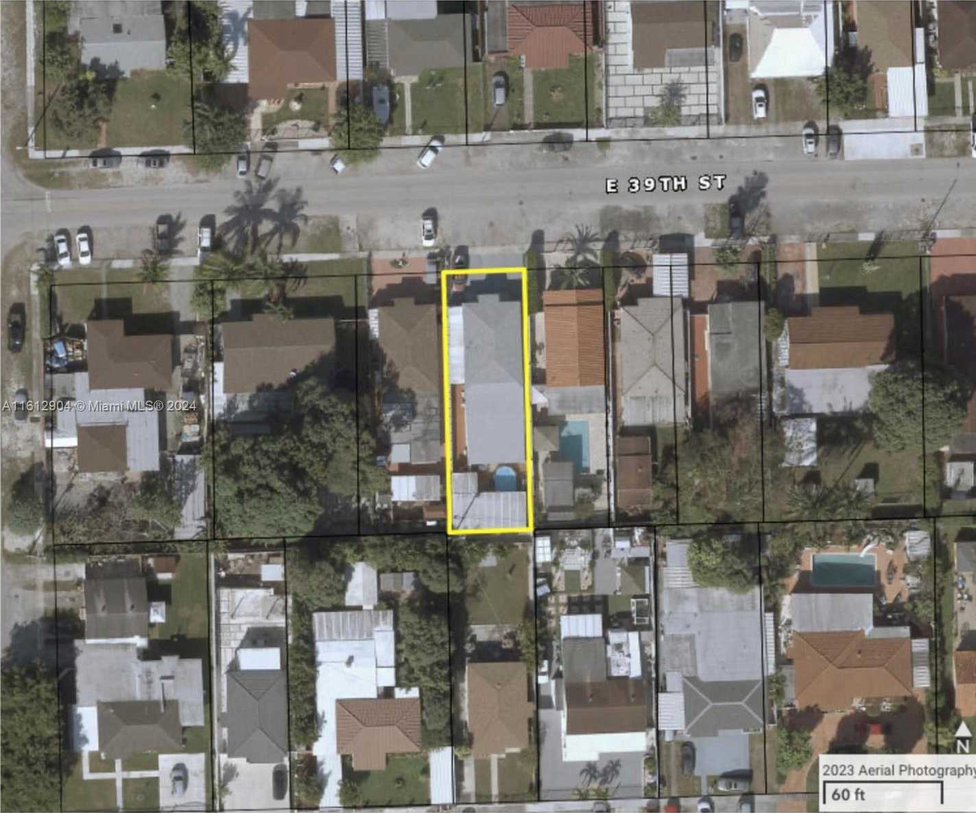 photo 1: 734 E 39th St, Hialeah FL 33013