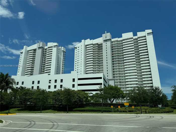 photo 28: 15051 Royal Oaks Ln Unit 701, North Miami FL 33181