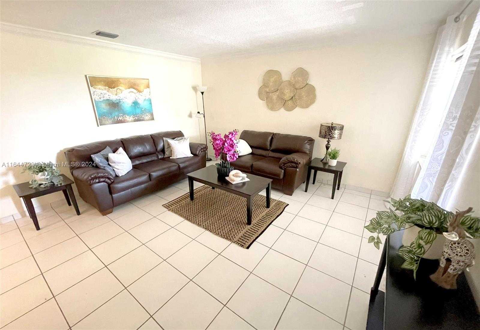 photo 3: Unit 304, Miami FL 33162